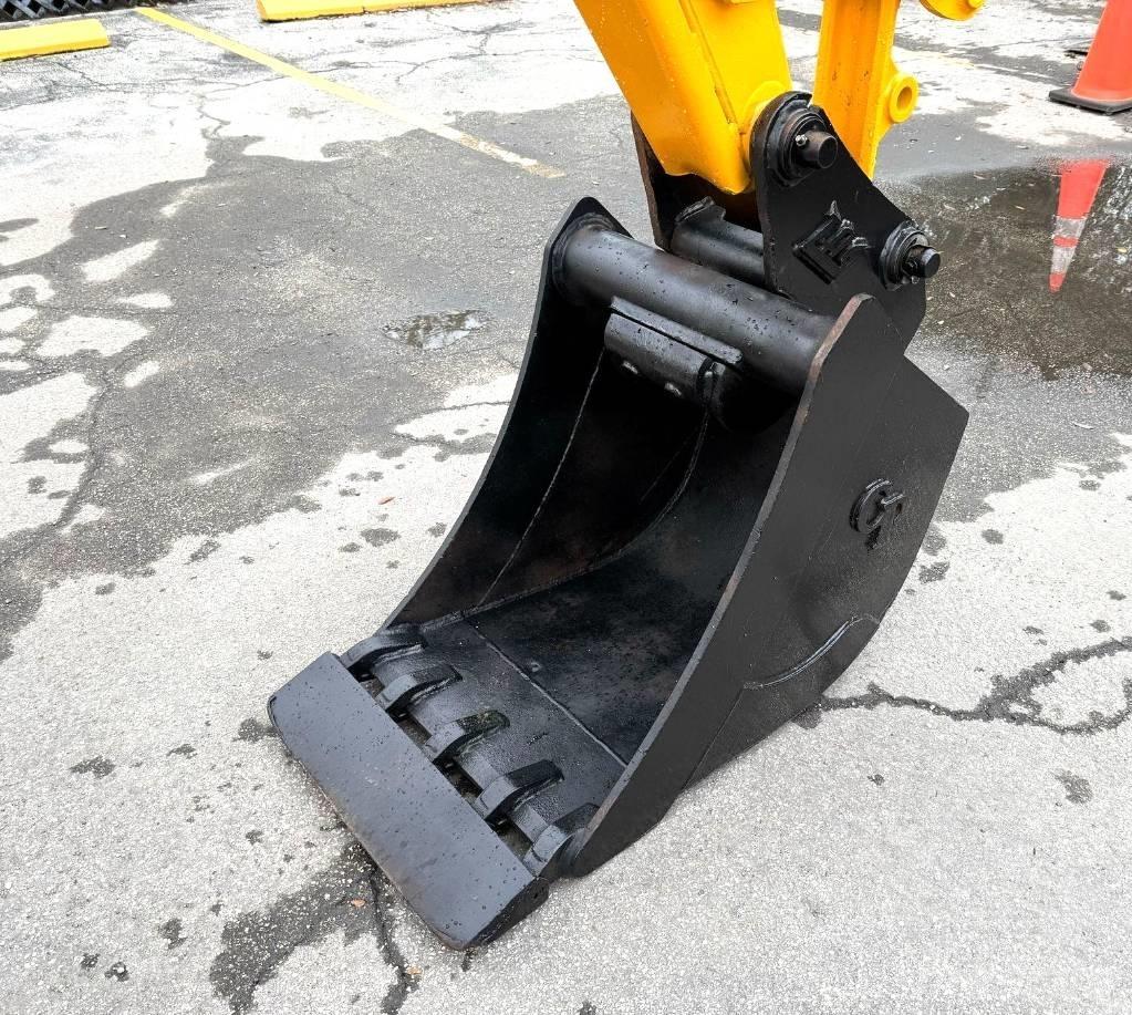 JCB 3 CX لوادر ذات جرافات عكسية