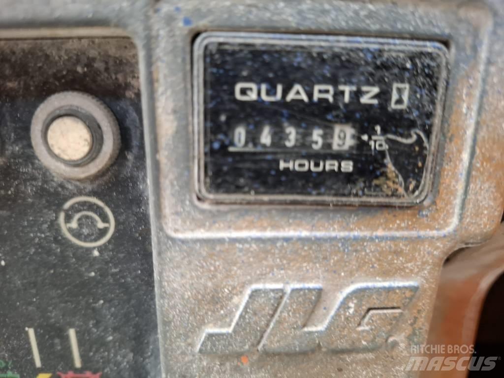 JLG 1930 ES رافعات مقصية الشكل