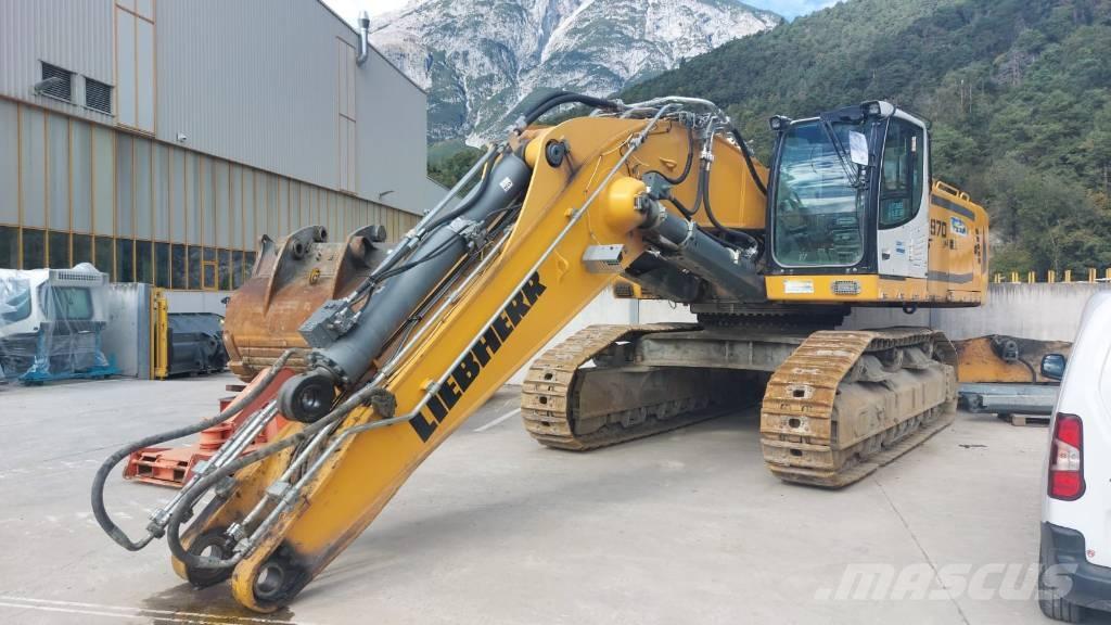 Liebherr R 966 LCV حفارات زحافة