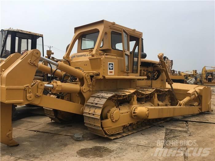 CAT D 8 K بلدوزرات مجنزرة
