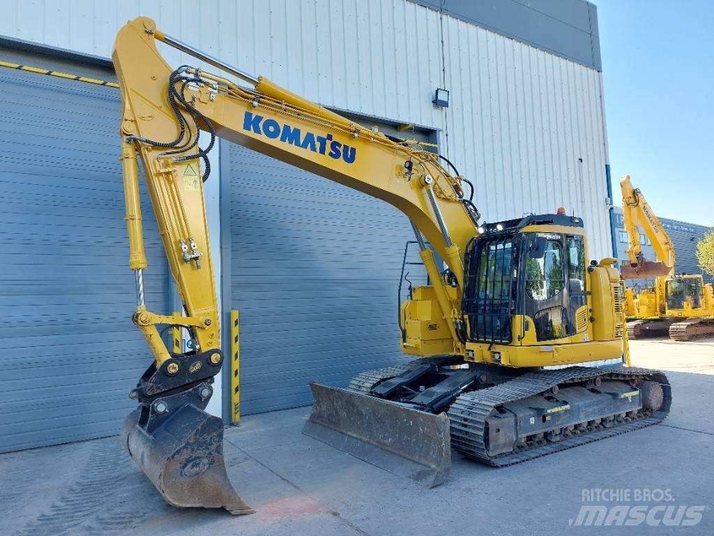 Komatsu PC228USLC-11 حفارات زحافة