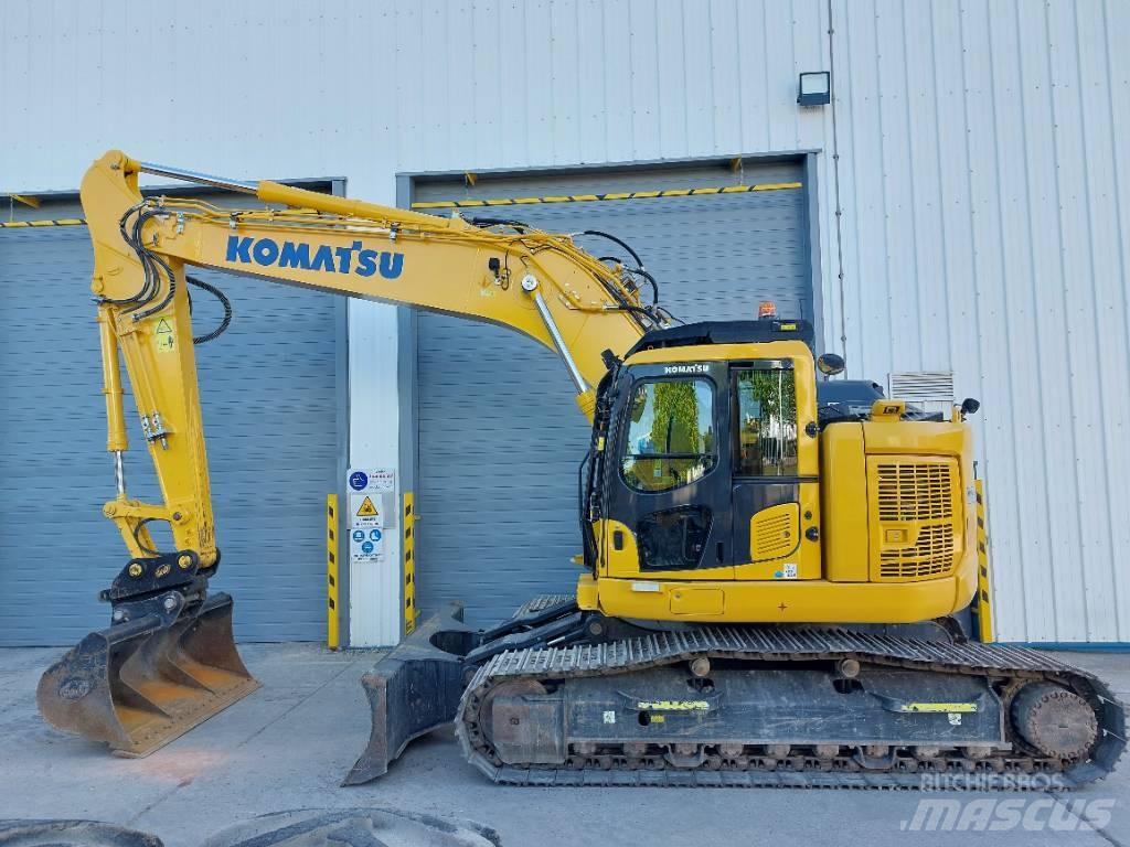 Komatsu PC228USLC-11 حفارات زحافة
