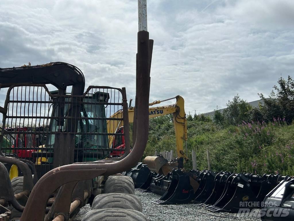 Timberjack 1110 C شاحنات