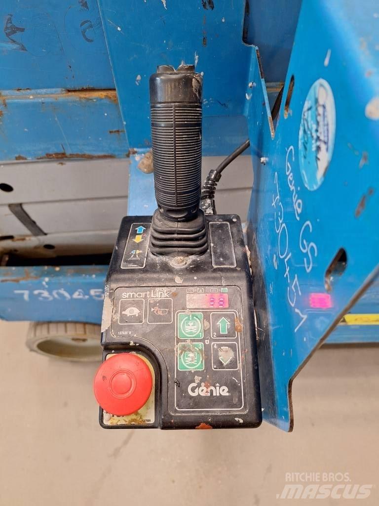 Genie GS 1932 رافعات مقصية الشكل