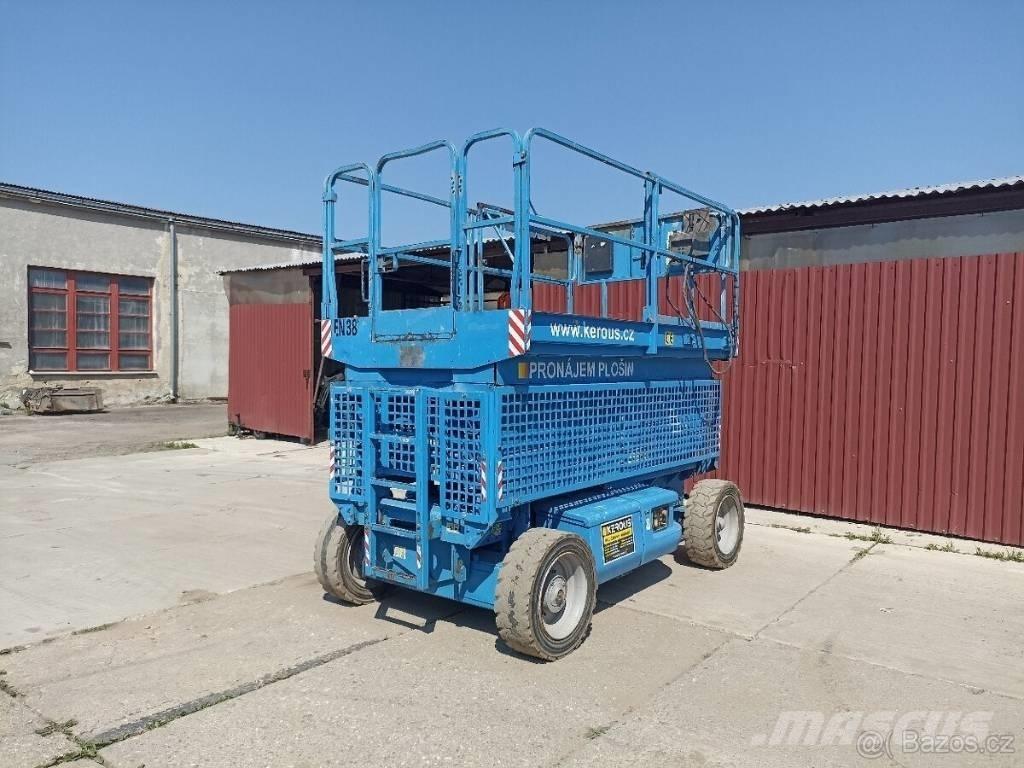 JLG 4069 LE رافعات مقصية الشكل
