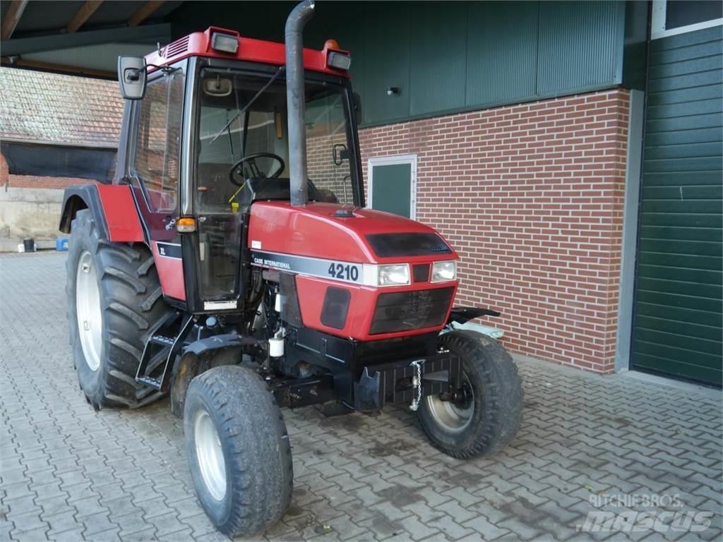 Case IH 4210 XL الجرارات