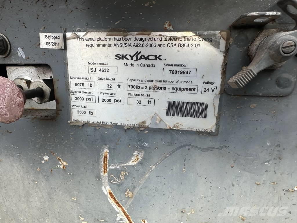 SkyJack SJ 4632 رافعات مقصية الشكل