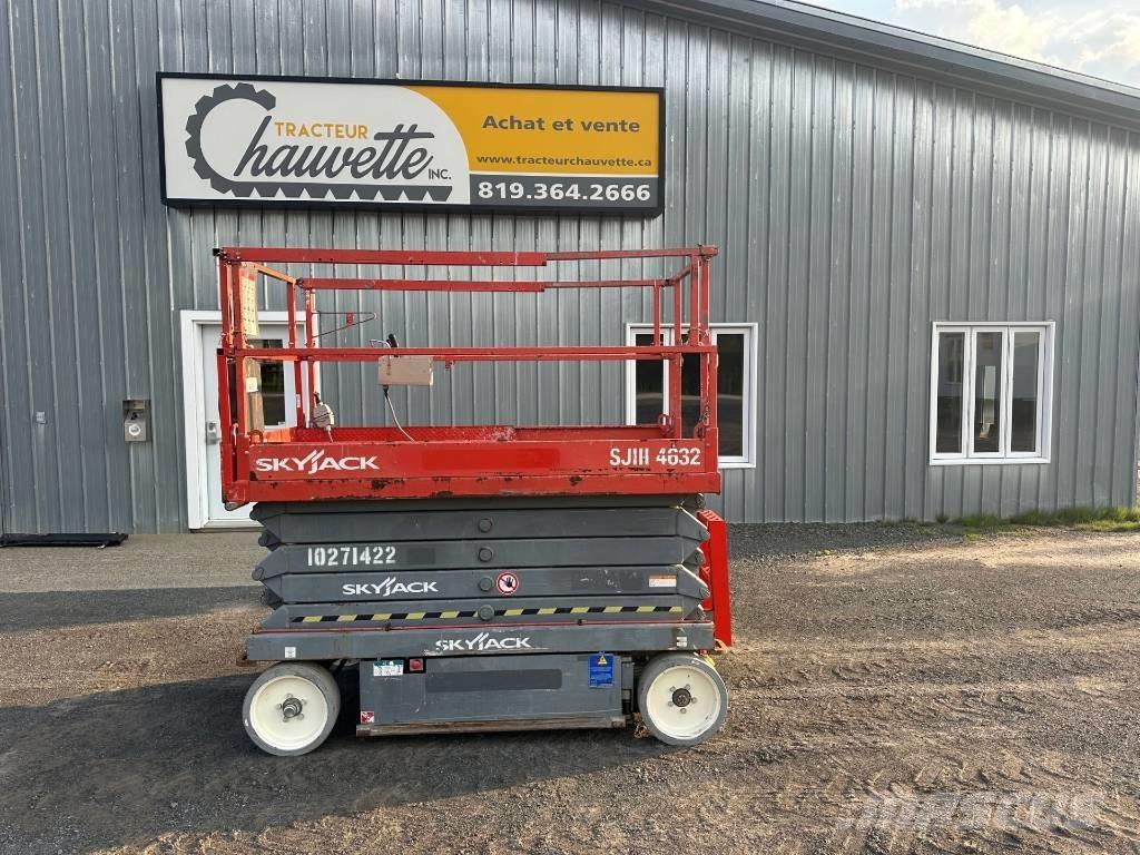 SkyJack SJ 4632 رافعات مقصية الشكل