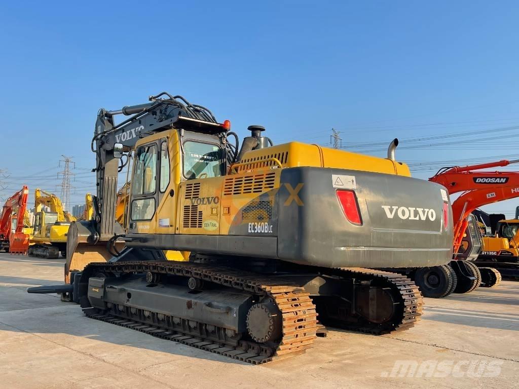Volvo EC 360 B LC حفارات زحافة