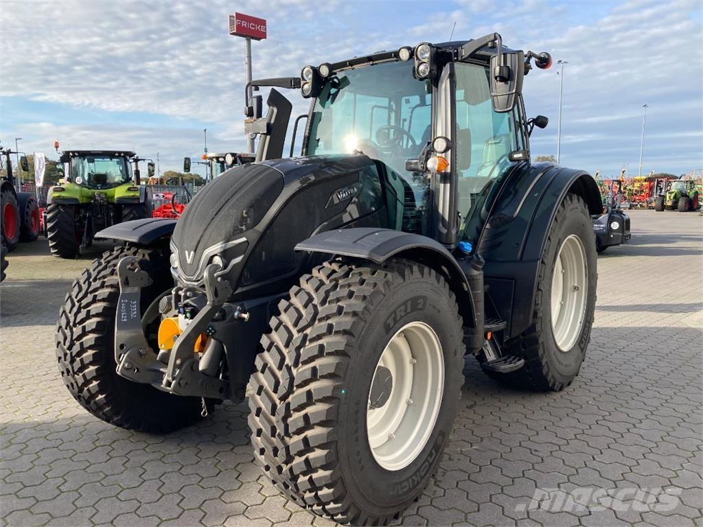 Valtra N155 Direct الجرارات