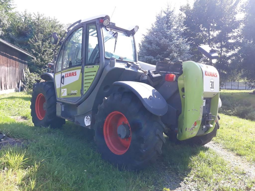 CLAAS Scorpion 7040 مناولات متداخلة