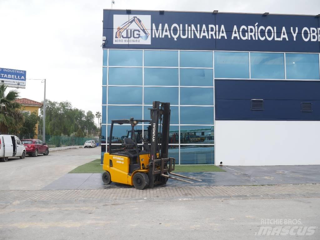 Hyundai 25 BH-9 شاحنات ذات رافعات شوكية تعمل بالكهرباء