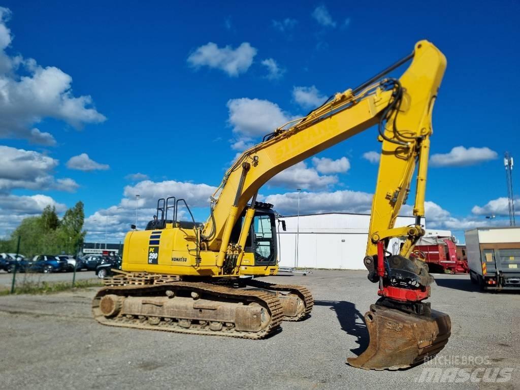 Komatsu PC 290 LC-10 حفارات زحافة