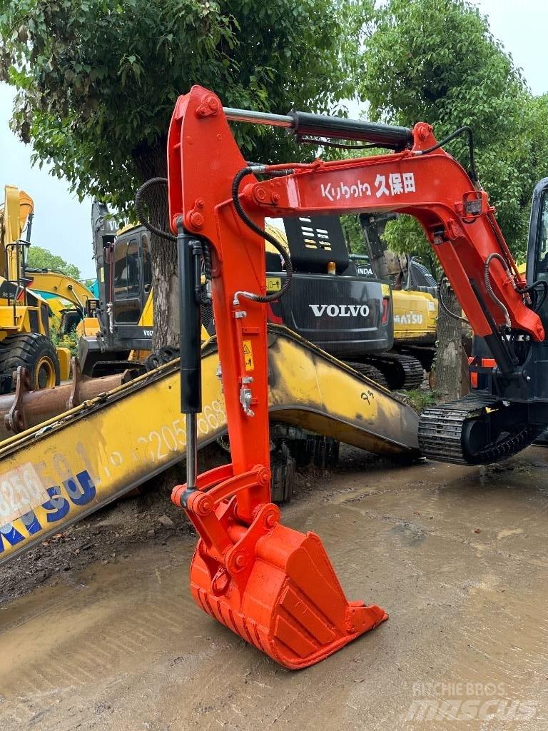 Kubota KX 155 حفارات زحافة
