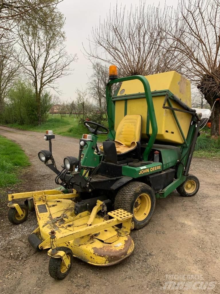 John Deere F 935 ركوب الحشائش