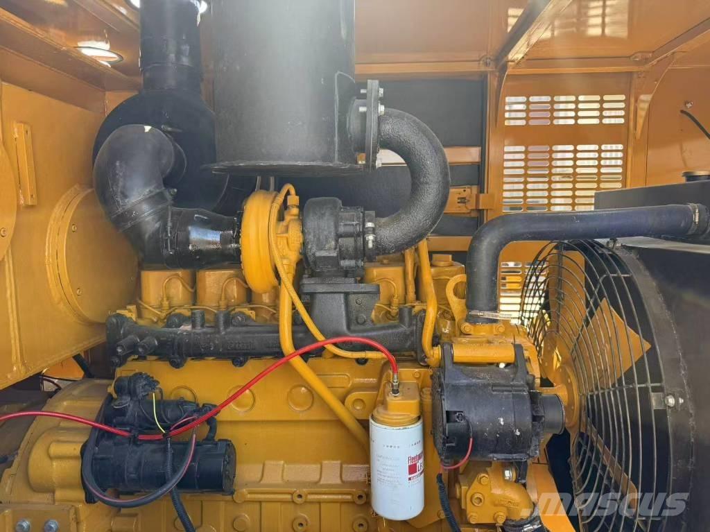 CAT 140 H معدات تمهيد الطرق