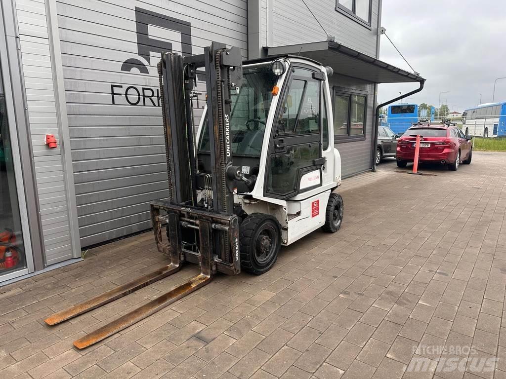 Nissan Y1D2A20Q شاحنات الديزل