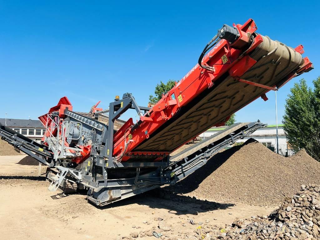Terex Finlay 883+ أجهزة فحص متنقلة