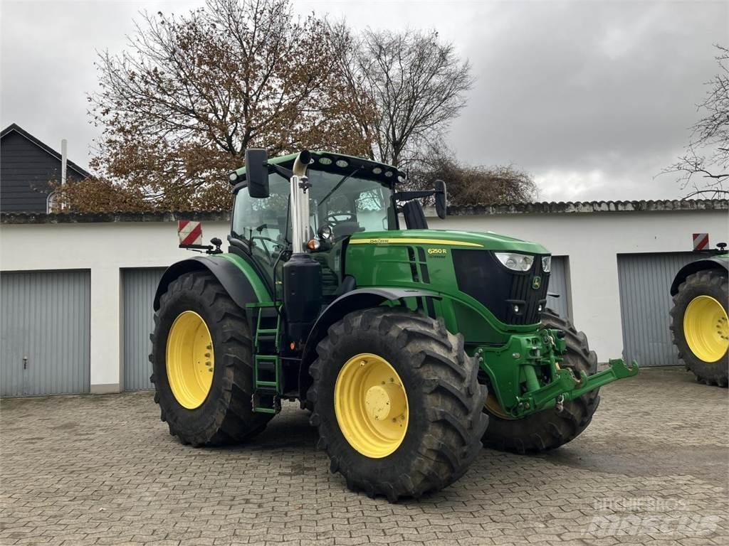 John Deere 6250R الجرارات