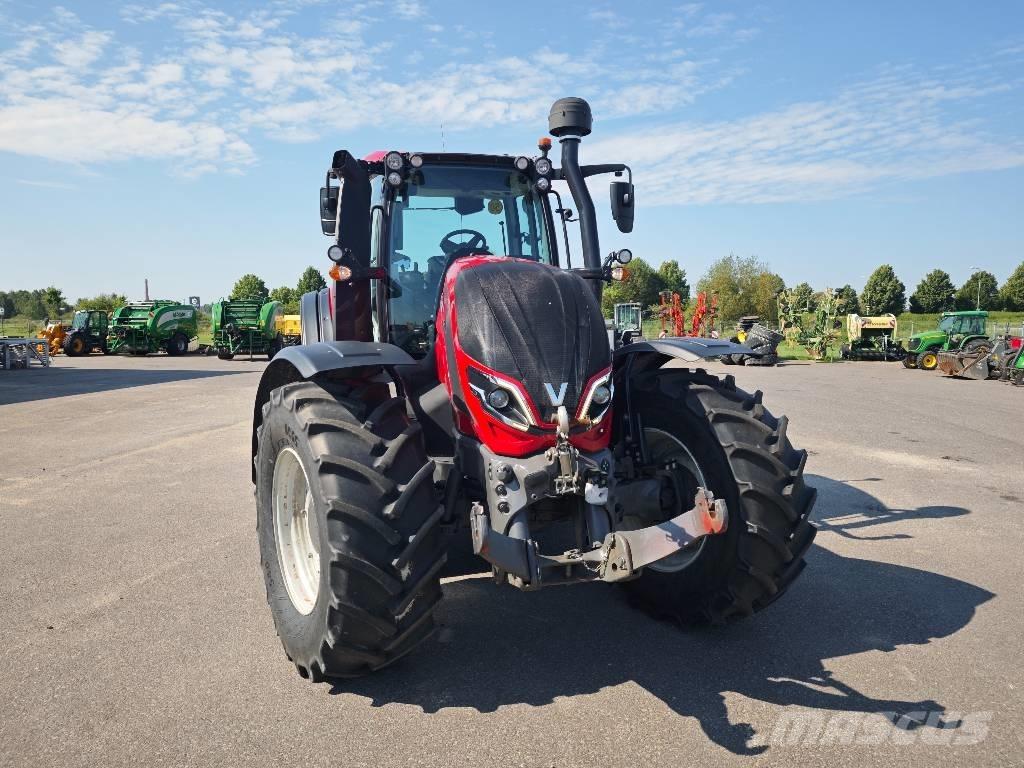 Valtra T 175 E الجرارات