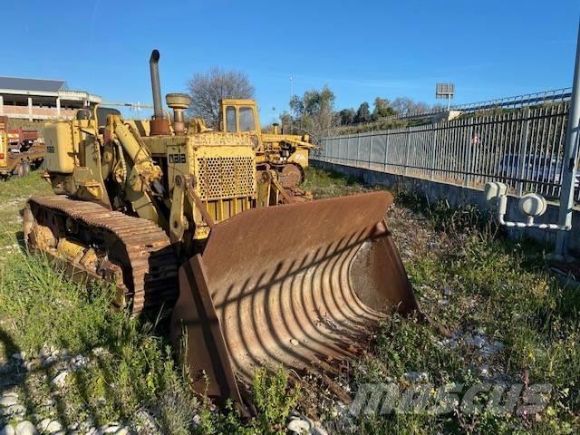 CAT 951 C لوادر زحافة