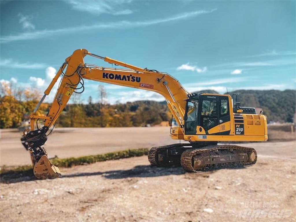 Komatsu PC 210 NLC حفارات زحافة