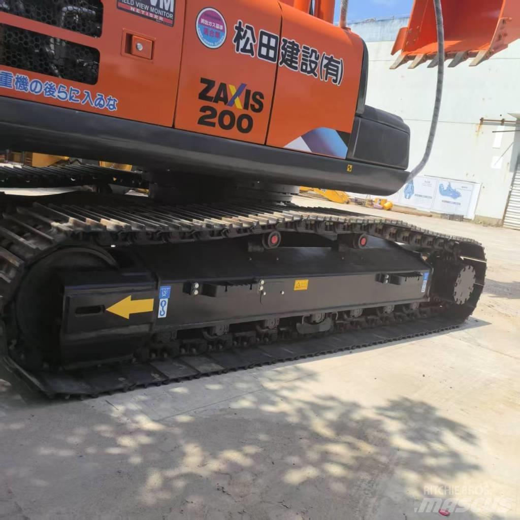Hitachi ZX200 حفارات زحافة