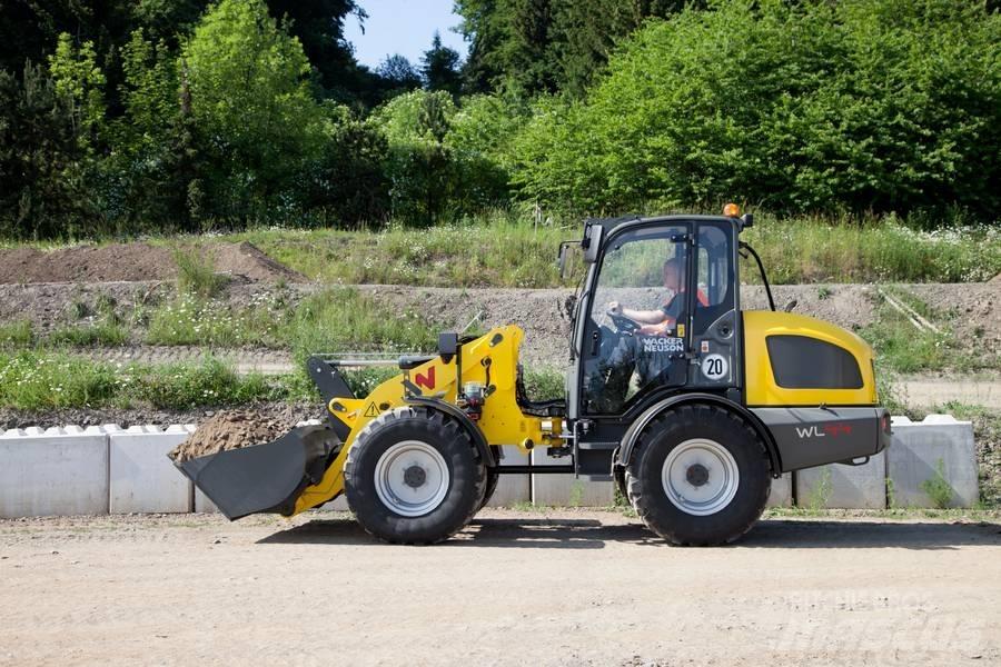 Wacker Neuson WL 44 لوادر بعجل
