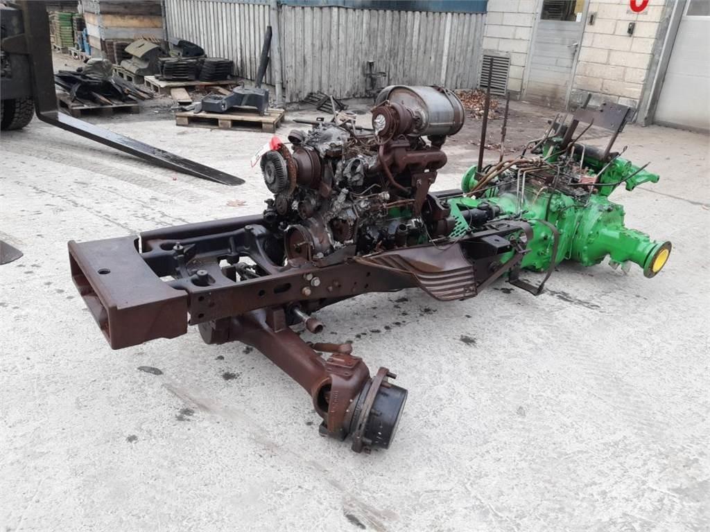John Deere 5090 M الجرارات