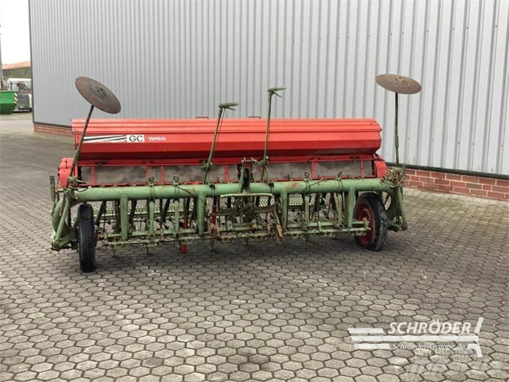 Nodet SÄMASCHINE ماكينات البذر الدقيق