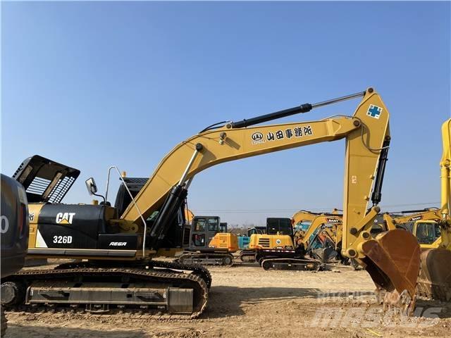 CAT 326D حفارات زحافة