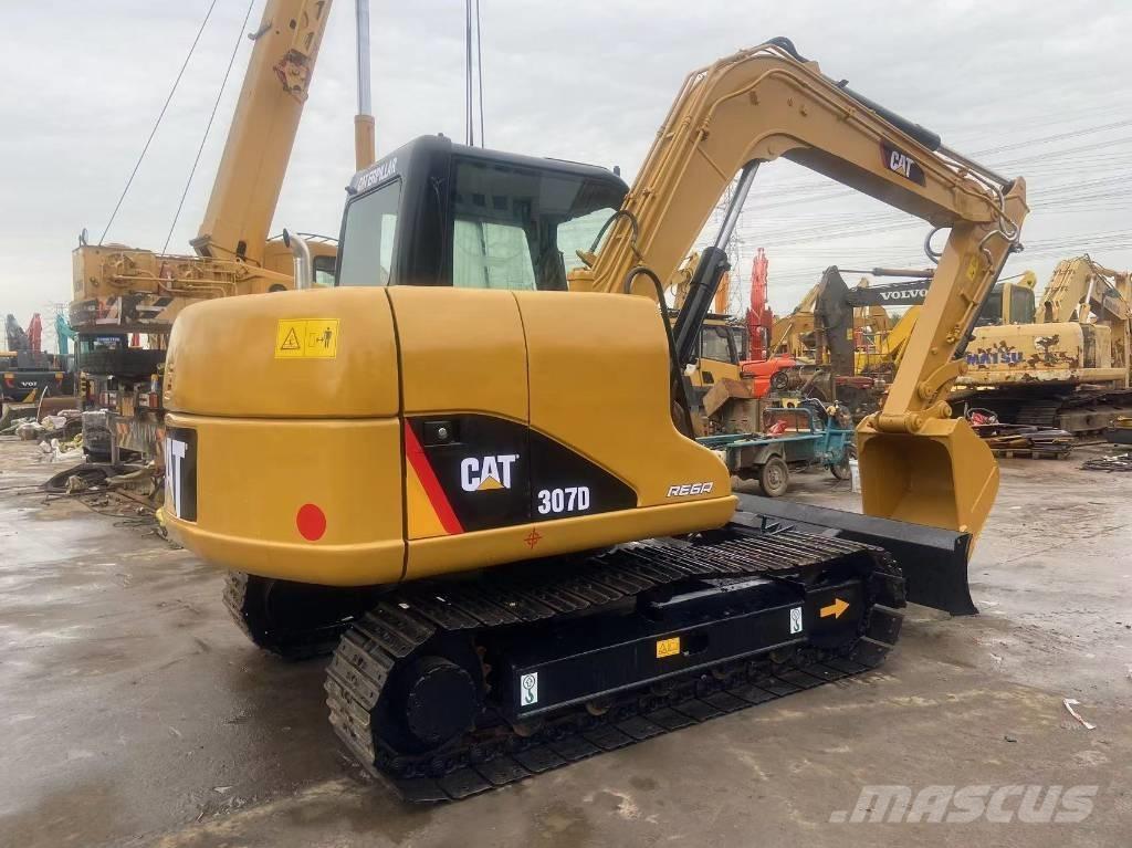 CAT 307 D حفارات وسط 7 طن - 12 طن