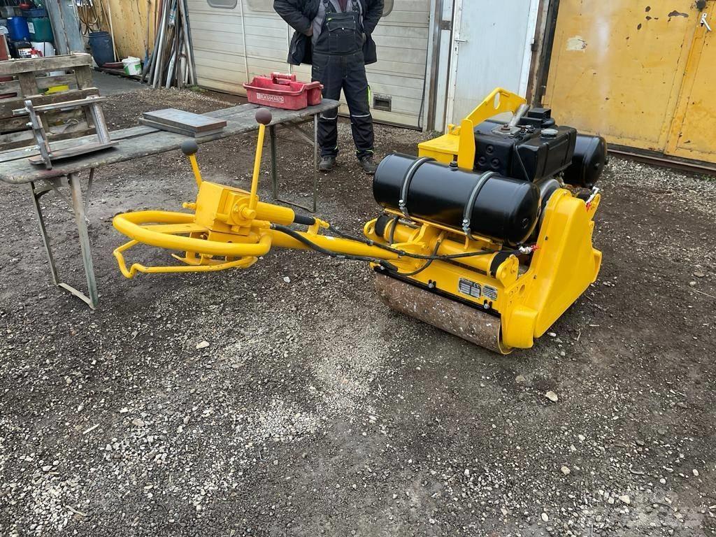 Bomag BW 65 S مداحل ثنائية الاسطوانة