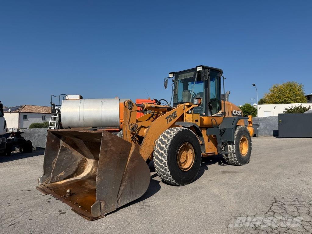 CASE 721 E لوادر بعجل