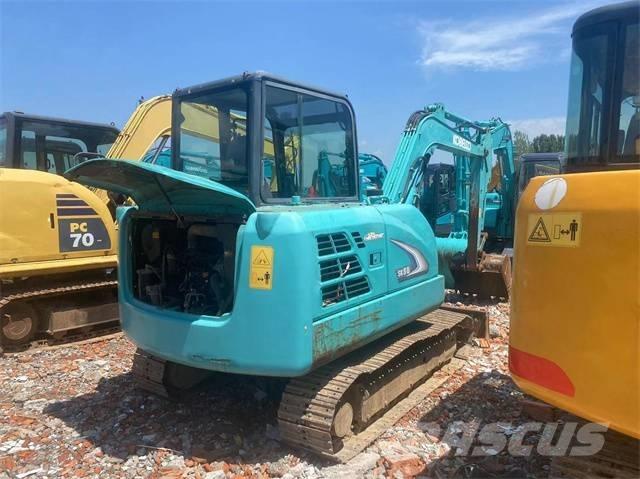 Kobelco sk60 حفارات زحافة