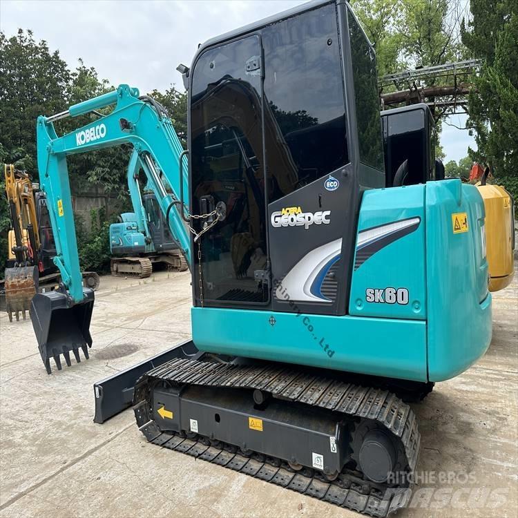 Kobelco SK 60 حفارات صغيرة أقل من 7 طن (حفارات صغيرة)