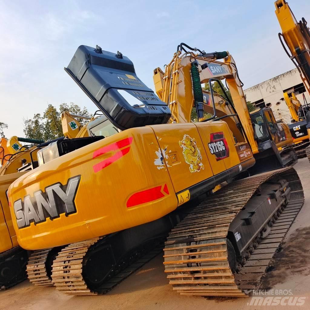 Sany SY 215 C حفارات زحافة