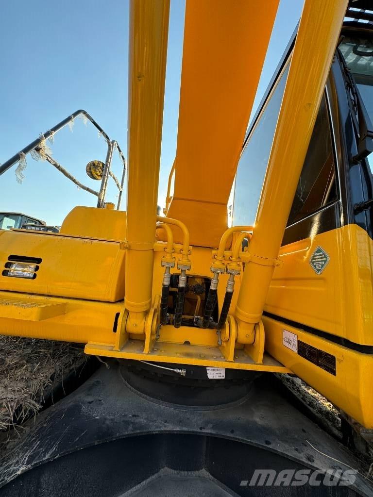 Komatsu PC 210 حفارات زحافة