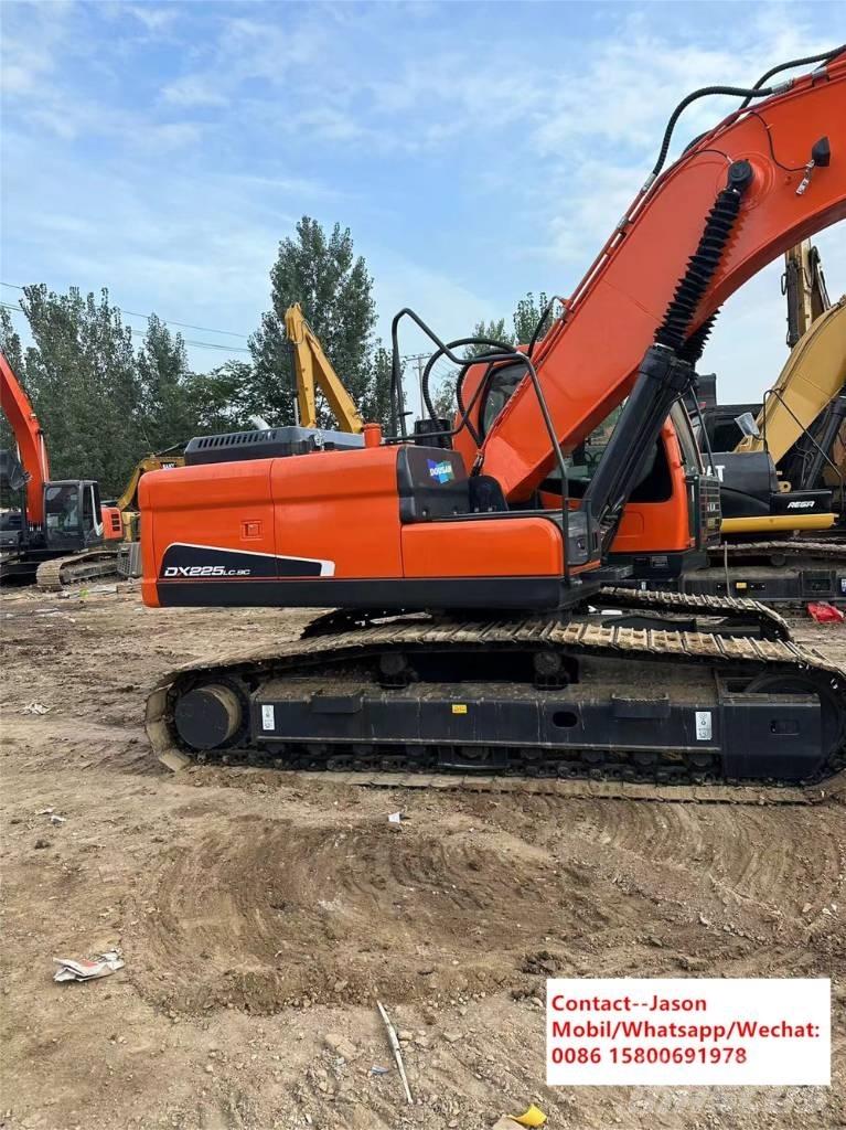 Doosan DX 225 LCA حفارات زحافة