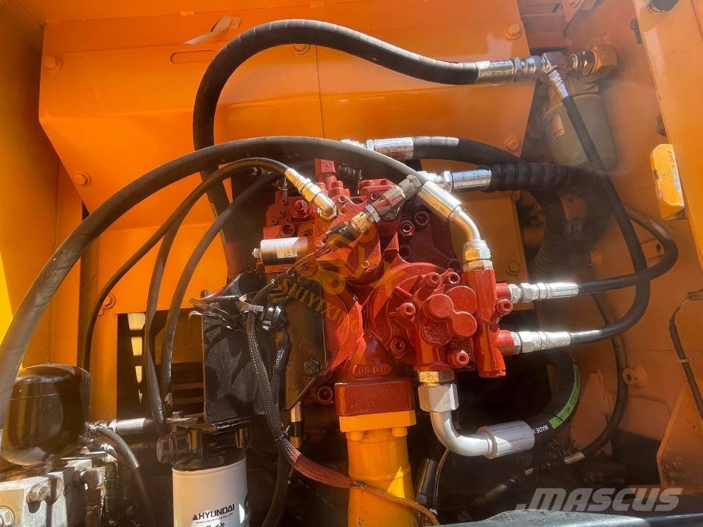 Hyundai R210W-9 حفارات بعجل