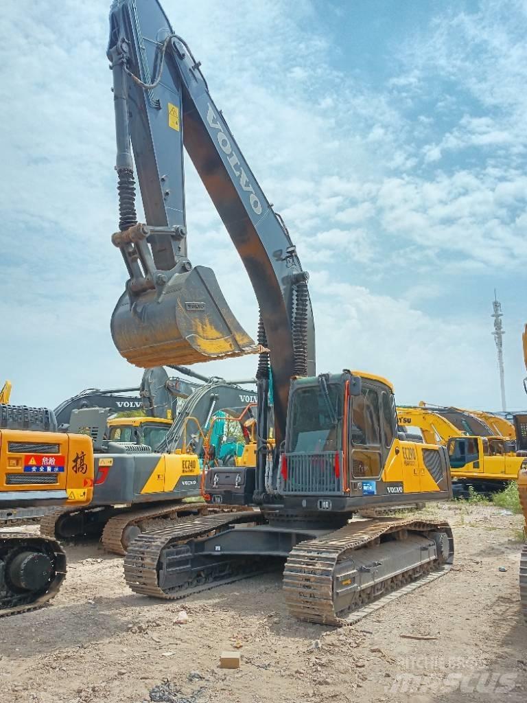 Volvo EC 290 حفارات زحافة