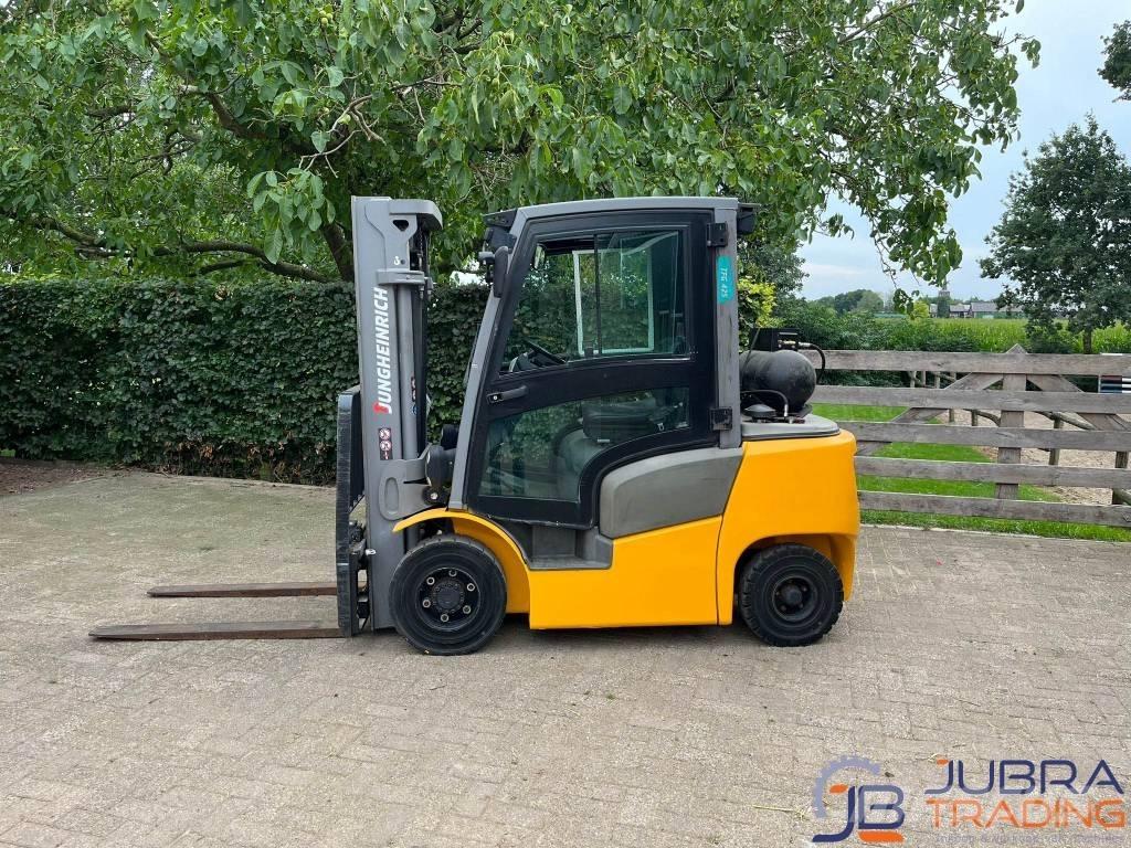 Jungheinrich TFG 425 شاحنات LPG