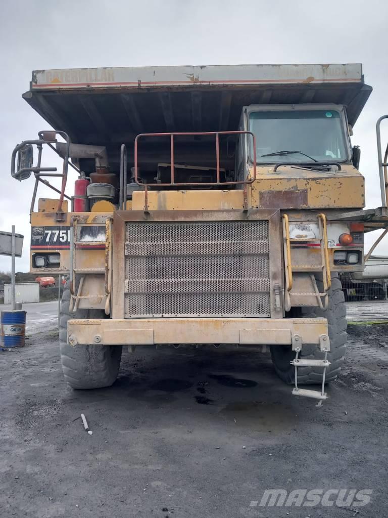 CAT 775 D شاحنات المخلفات الصلبة