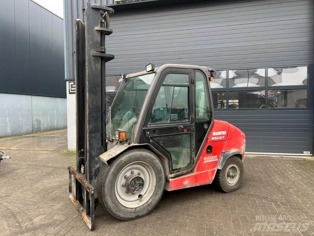 Manitou MSI 35 T شاحنات الطرق الوعرة