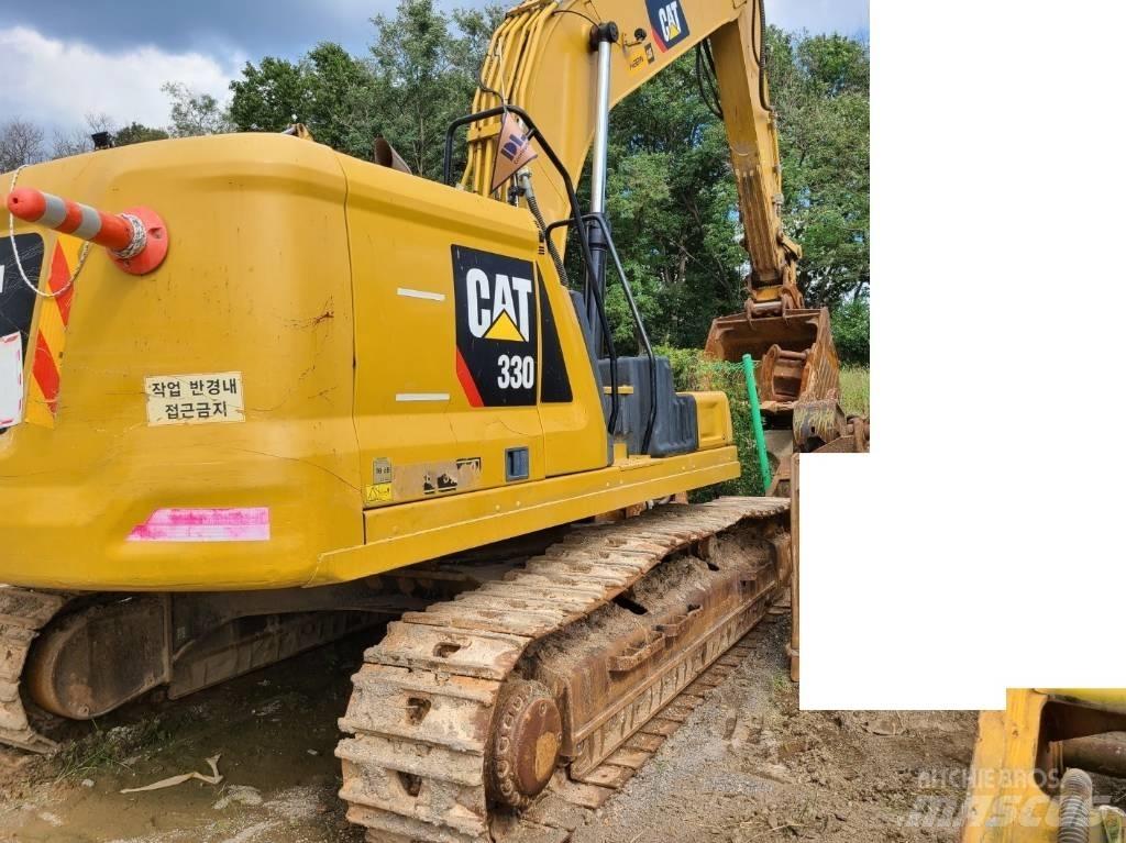 CAT 330 حفارات زحافة