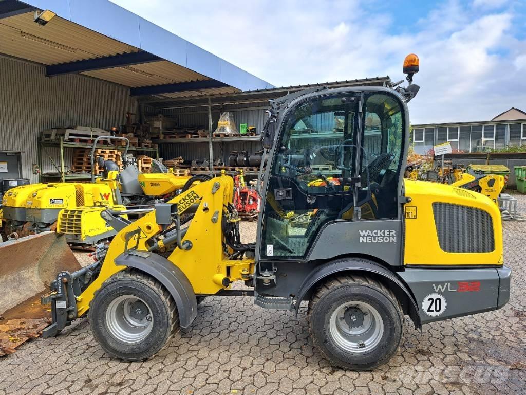 Wacker Neuson WL32 لوادر بعجل