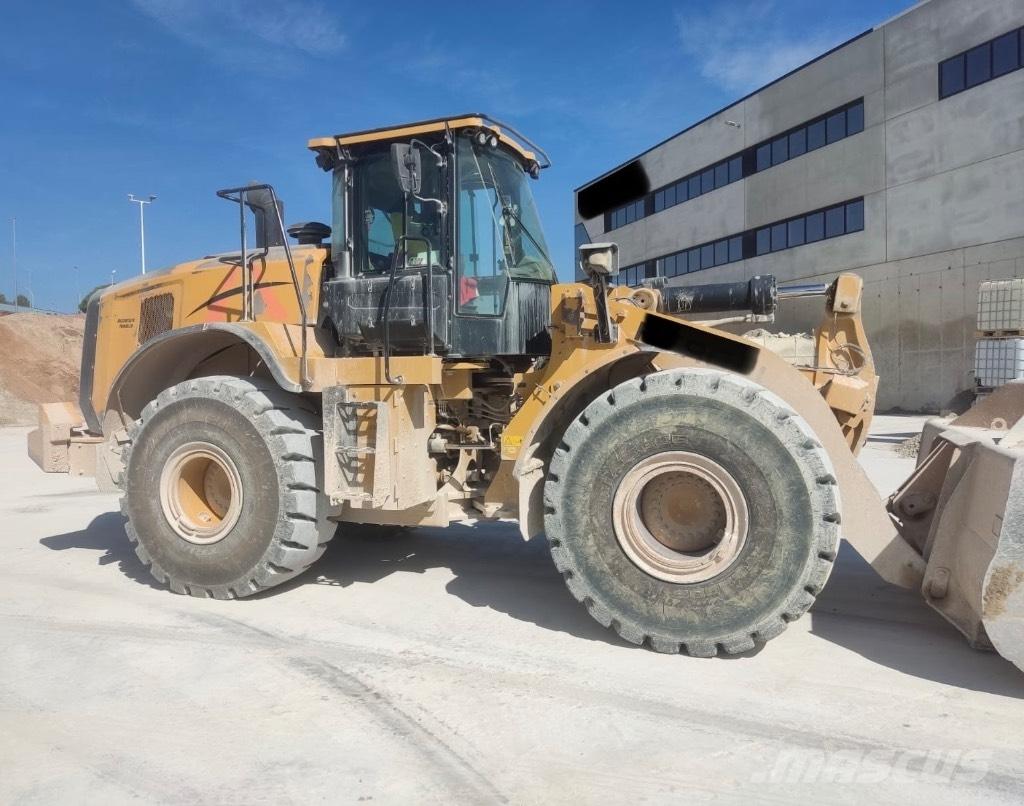 CAT 966 M لوادر بعجل