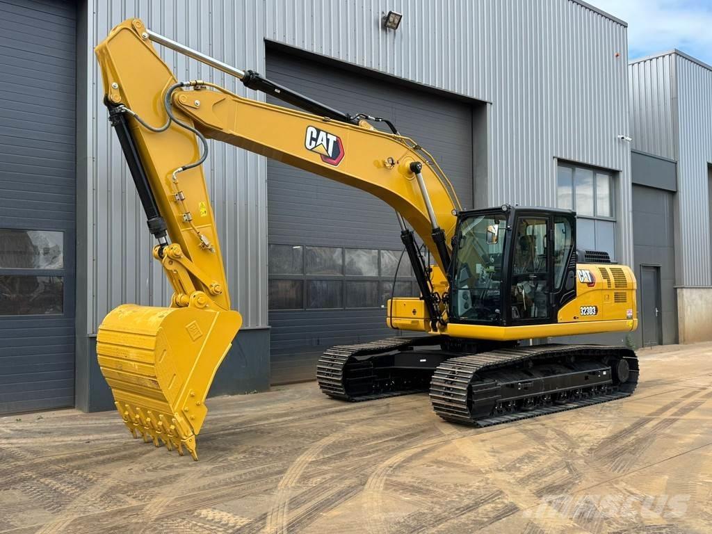 CAT 323D3 حفارات زحافة