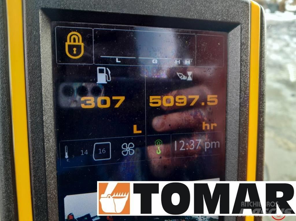JCB JS 175 W حفارات بعجل