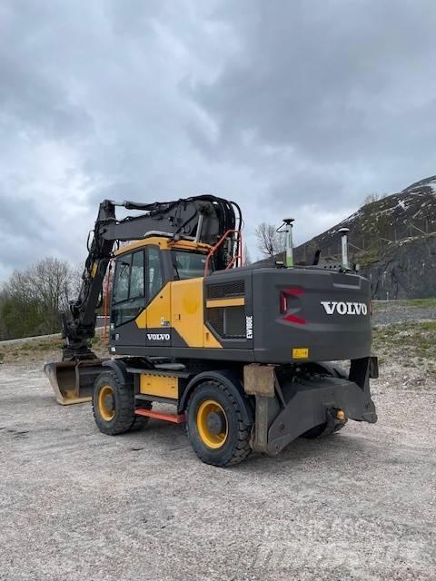 Volvo EW180E حفارات بعجل